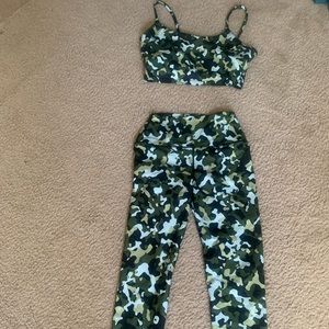 Carbon38 - Camo set - activewear